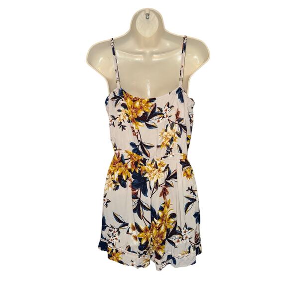 Gypsies & Moondust floral wrap front romper - size L - Picture 2 of 7